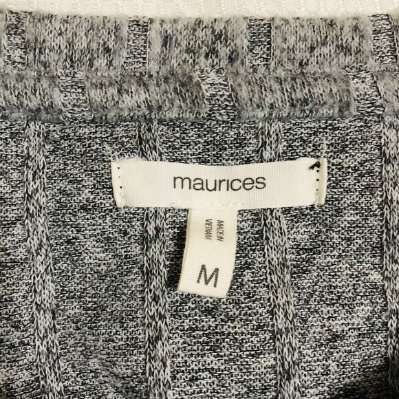 Maurices Sweater Womens Medium Gray Black Long Sleeve Pullover Lace Floral Crew - Picture 3 of 7